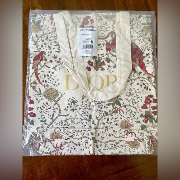 Dior Red Tiger Tote Bag Limited Edition - Picture 3 of 8